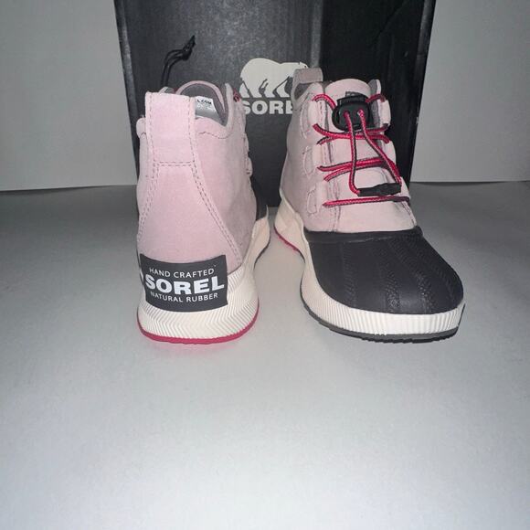 Sorel out n about kids boots - Picture 5 of 6